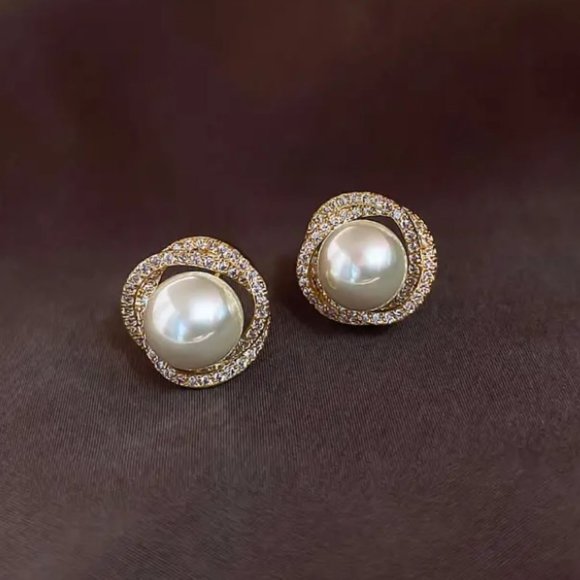 Elegant 18k Gold Plated Pearl Stud Spiral Rhinestones Earrings - Picture 2 of 8